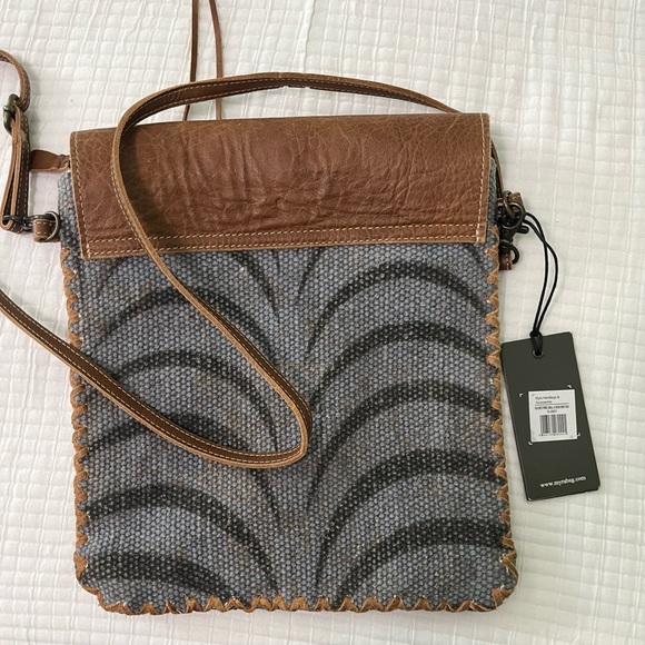 Myra Bag - Picture 6 of 6